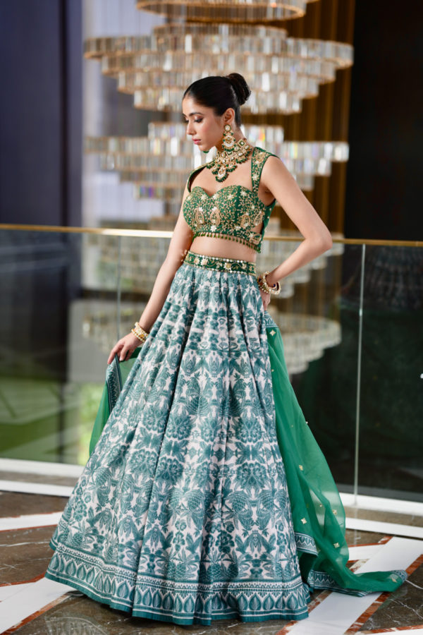 Alvira Lehenga Set Black Thread Co