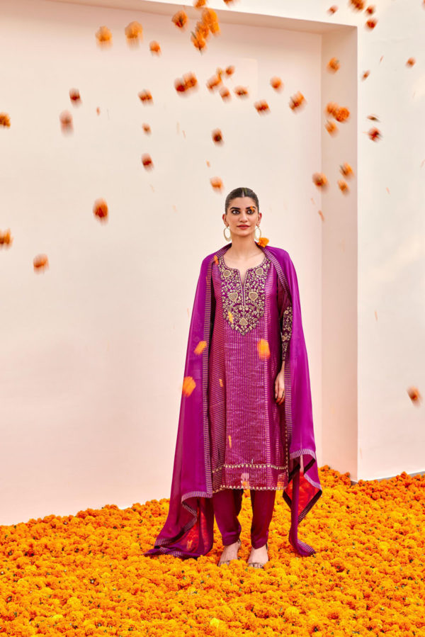 Long Shirt with Pakistani Salwar and Dupatta Black Thread Co Long Shirt with Pakistani Salwar and Dupatta Black Thread Co