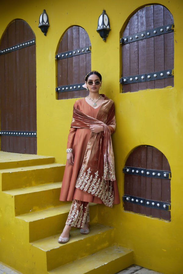 Tissue Kurta with Velvet Dupatta Black Thread Co Tissue Kurta with Velvet Dupatta Black Thread Co