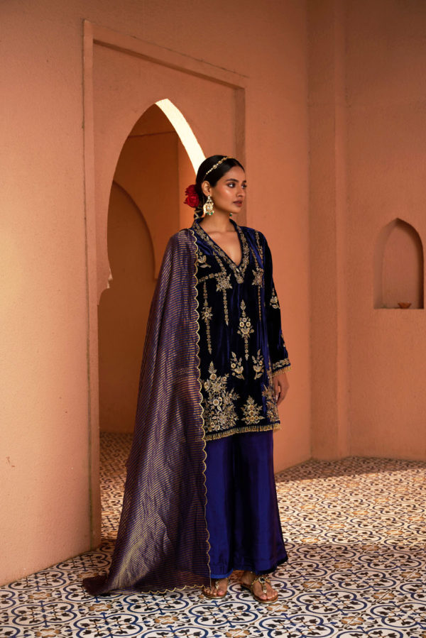 Silk Straight Pants with Short Shirt and Dupatta Black Thread Co