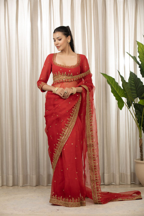 Laal Andaaz Saree Set Black Thread Co Laal Andaaz Saree Set Black Thread Co