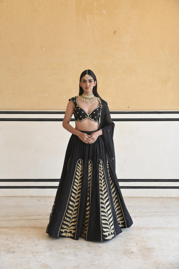 Black 12 Kali Leaf Embroidered Lehenga With Blouse And Dupatta Black Thread Co