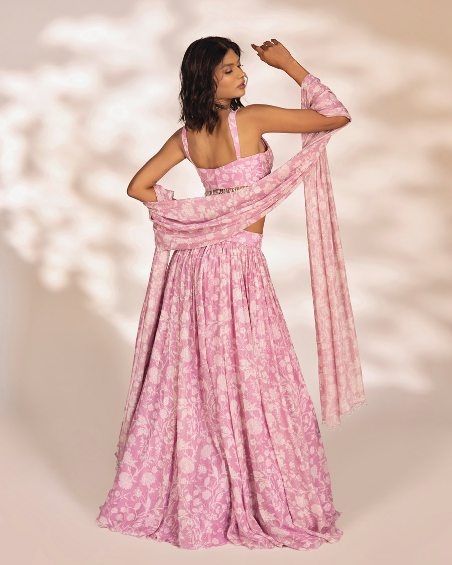 VENUS Black Thread Co 4 VENUS Black Thread Co 4