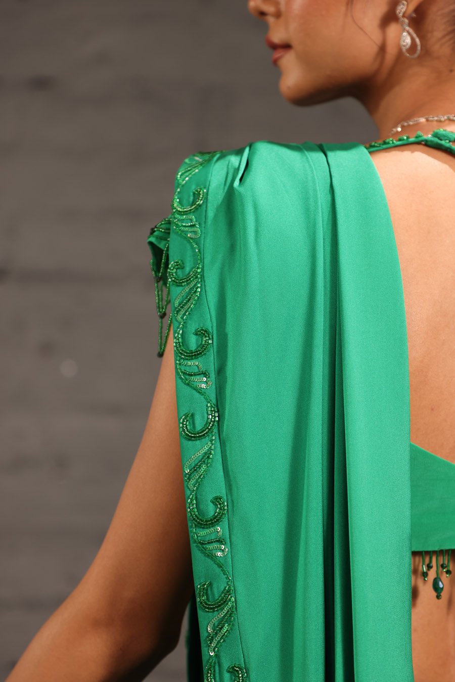 Emerald Green Embroidered Border Drape Saree Set Black Thread Co 8 Emerald Green Embroidered Border Drape Saree Set Black Thread Co 8