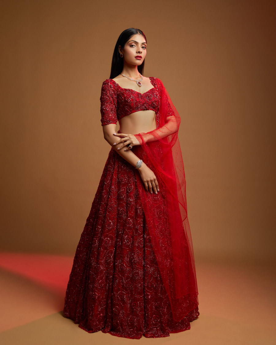 KRESTA Black Thread Co 4 KRESTA Black Thread Co 4