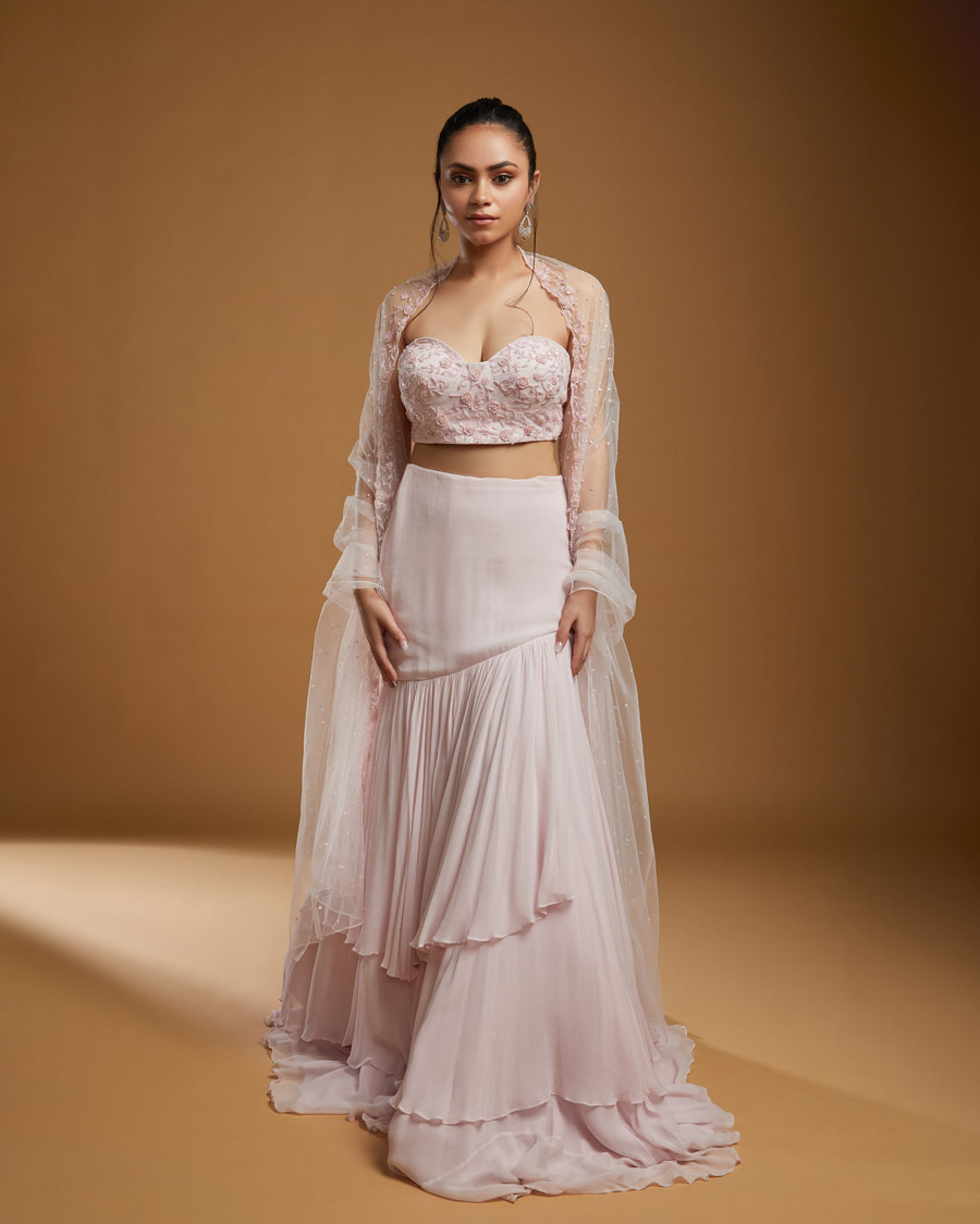 QUARA Black Thread Co 7 QUARA Black Thread Co 7