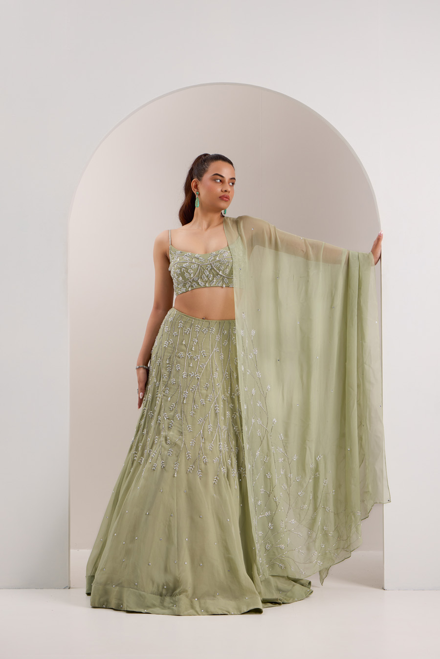 KAENA Black Thread Co KAENA Black Thread Co