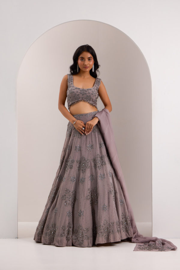ZEYA Black Thread Co ZEYA Black Thread Co