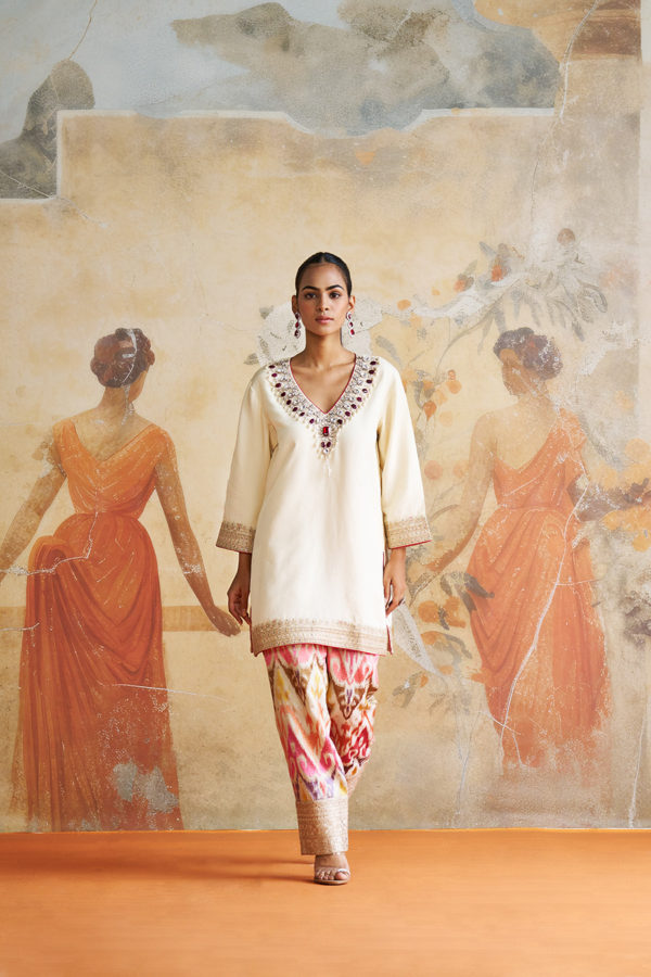 IVORY JEWELED SHORT KURTA SET IN RED STONES Black Thread Co IVORY JEWELED SHORT KURTA SET IN RED STONES Black Thread Co