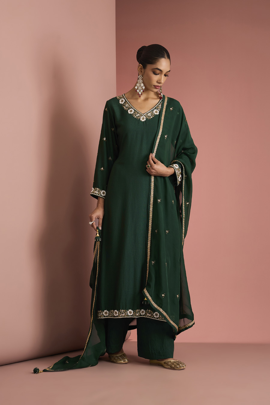 DARK GREEN SELF KATAN KURTA PANT SET WITH CUTDANA PEARL MIRROR EMBROIDEREY Black Thread Co