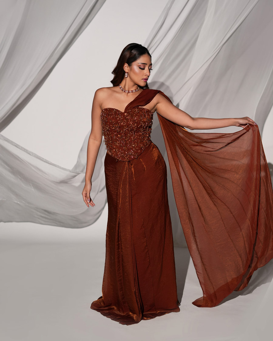 NOOR Black Thread Co 5 NOOR Black Thread Co 5