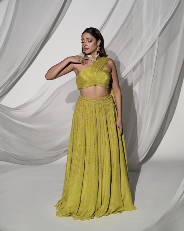 RAAYA Black Thread Co